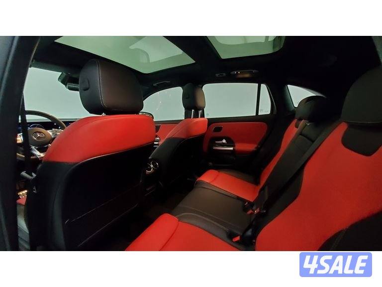 Mercedes-Benz GLA13