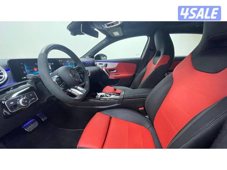 Mercedes-Benz A-Class10