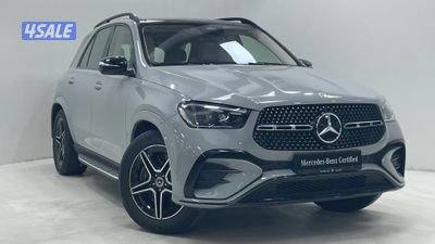 Mercedes-Benz GLE SUV0