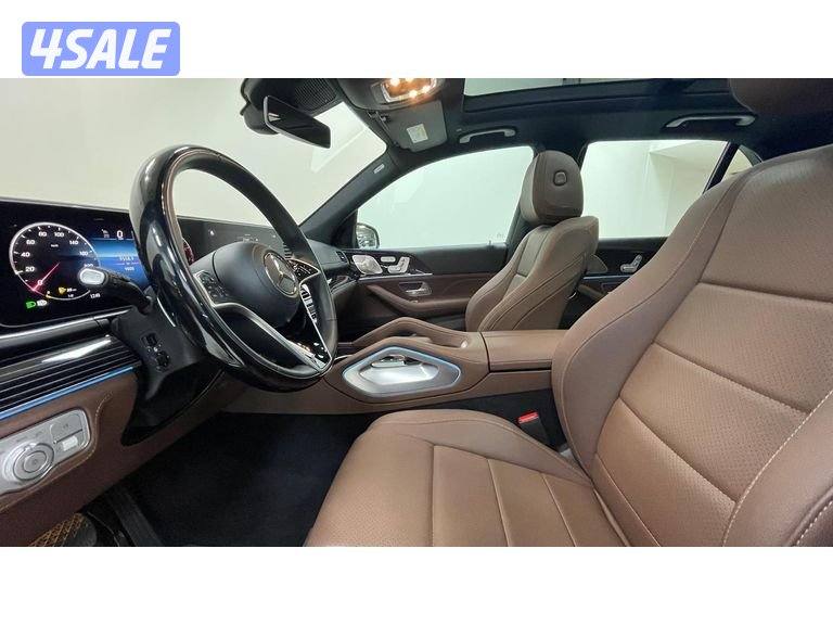 Mercedes-Benz GLE SUV9
