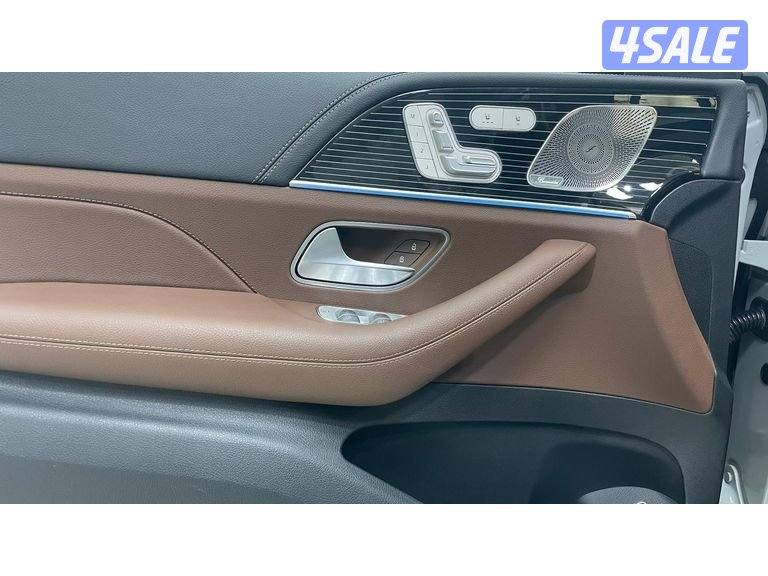 Mercedes-Benz GLE SUV13