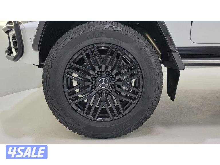 Mercedes-Benz G-Class8