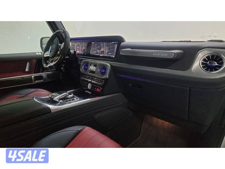 Mercedes-Benz G-Class9