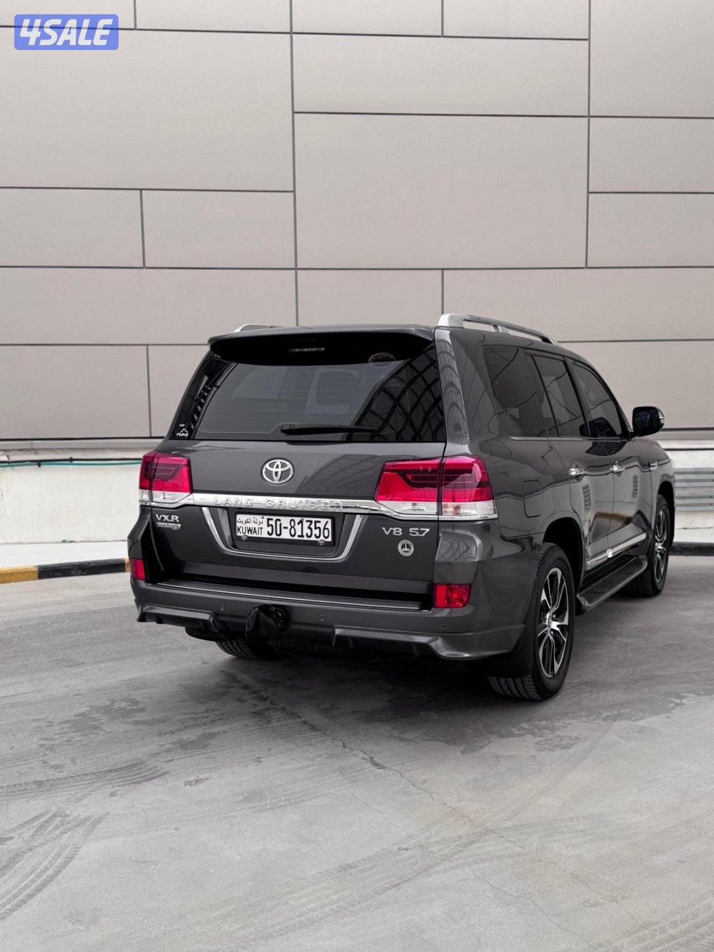لاند كروس VXR جراند تورنج S موديل 2021 الساير صبغ الوكالة5