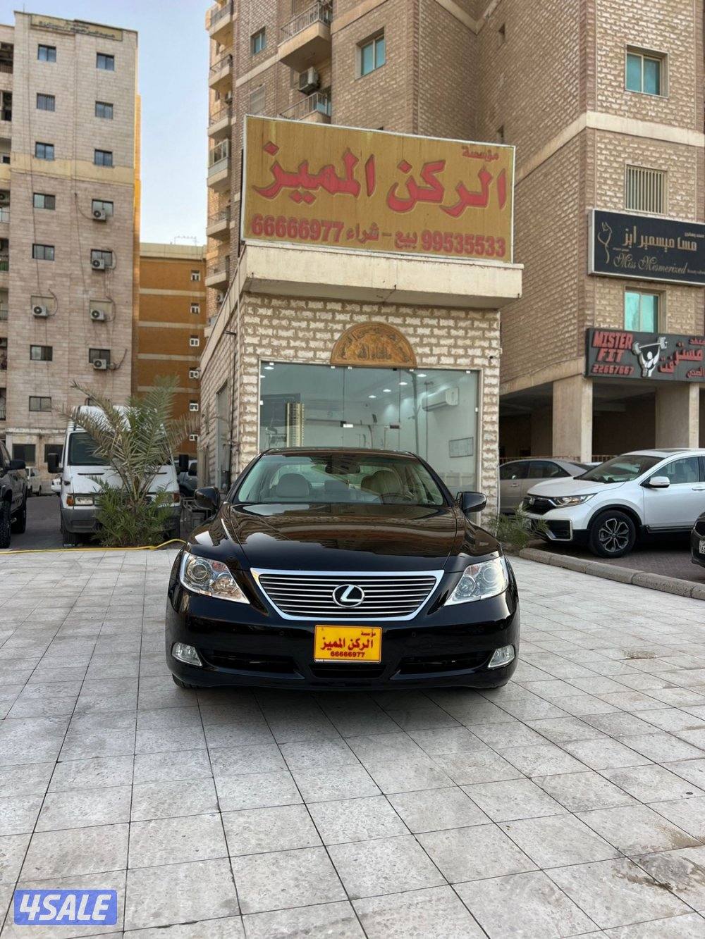 لكزس LS460/2007 بحاله نادره ماشي 30 الف صبغ الوكاله شرط الفحص0