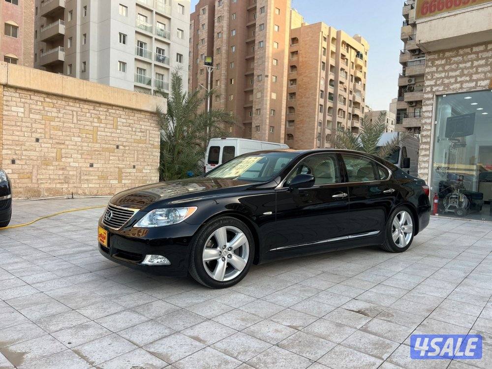 لكزس LS460/2007 بحاله نادره ماشي 30 الف صبغ الوكاله شرط الفحص1