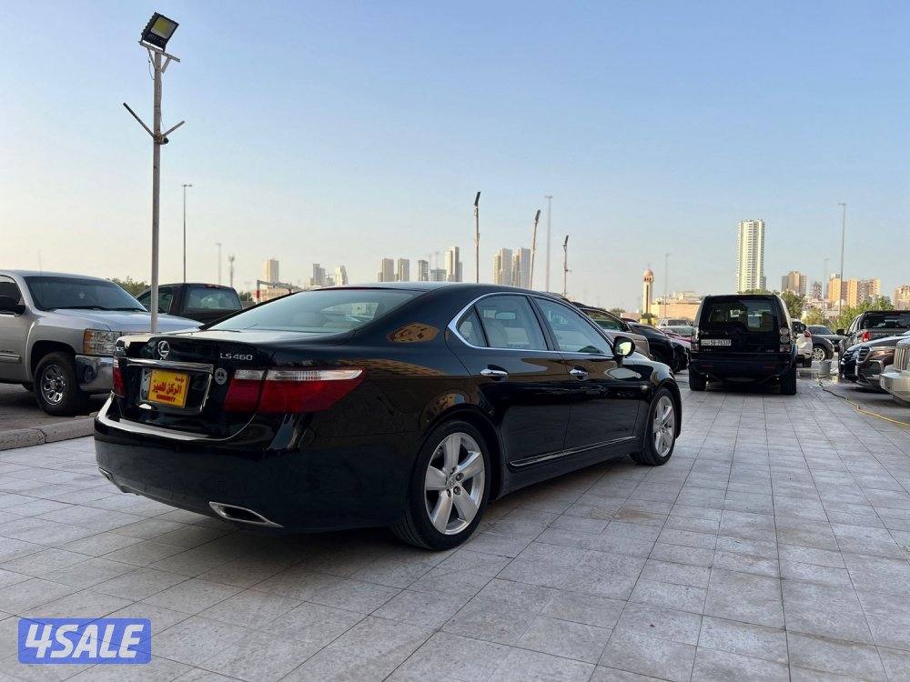 لكزس LS460/2007 بحاله نادره ماشي 30 الف صبغ الوكاله شرط الفحص5