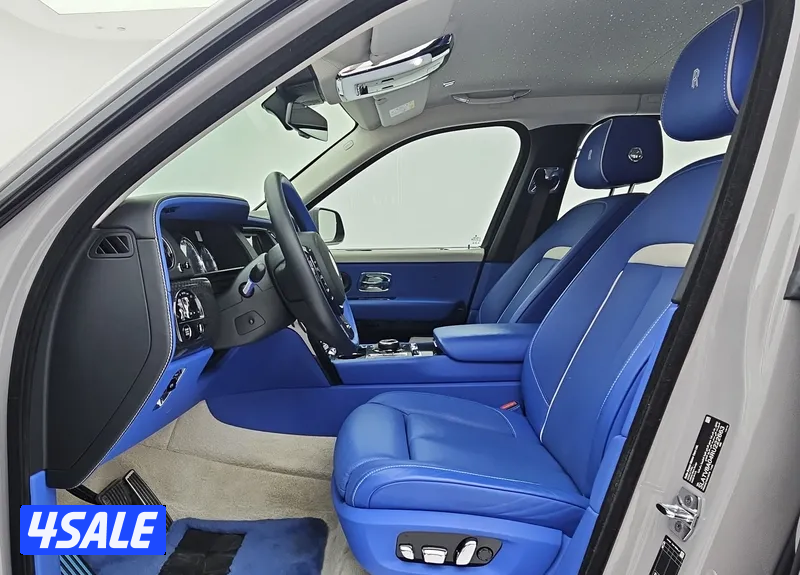 Rolls-Royce Cullinan9