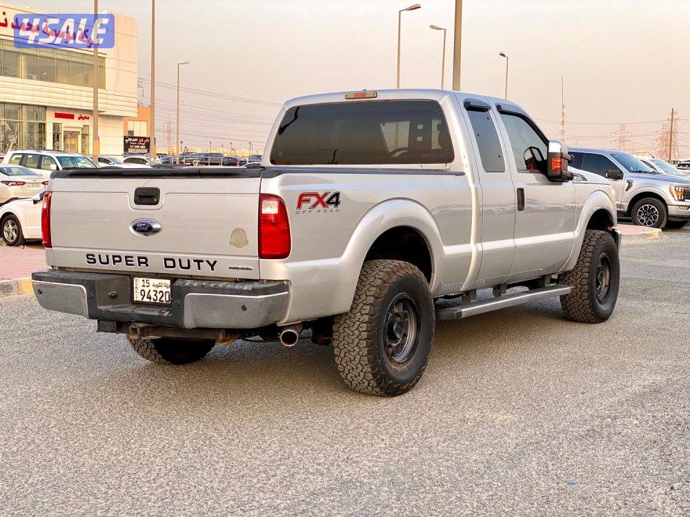 وانيت فورد F250 بحاله ممتازه 20142