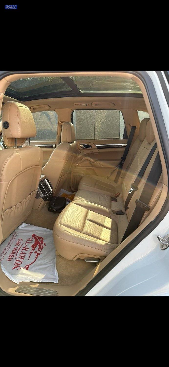 بورش كايين S موديل ٢٠١٢ صبغ وكالةً بحالة ممتازة6