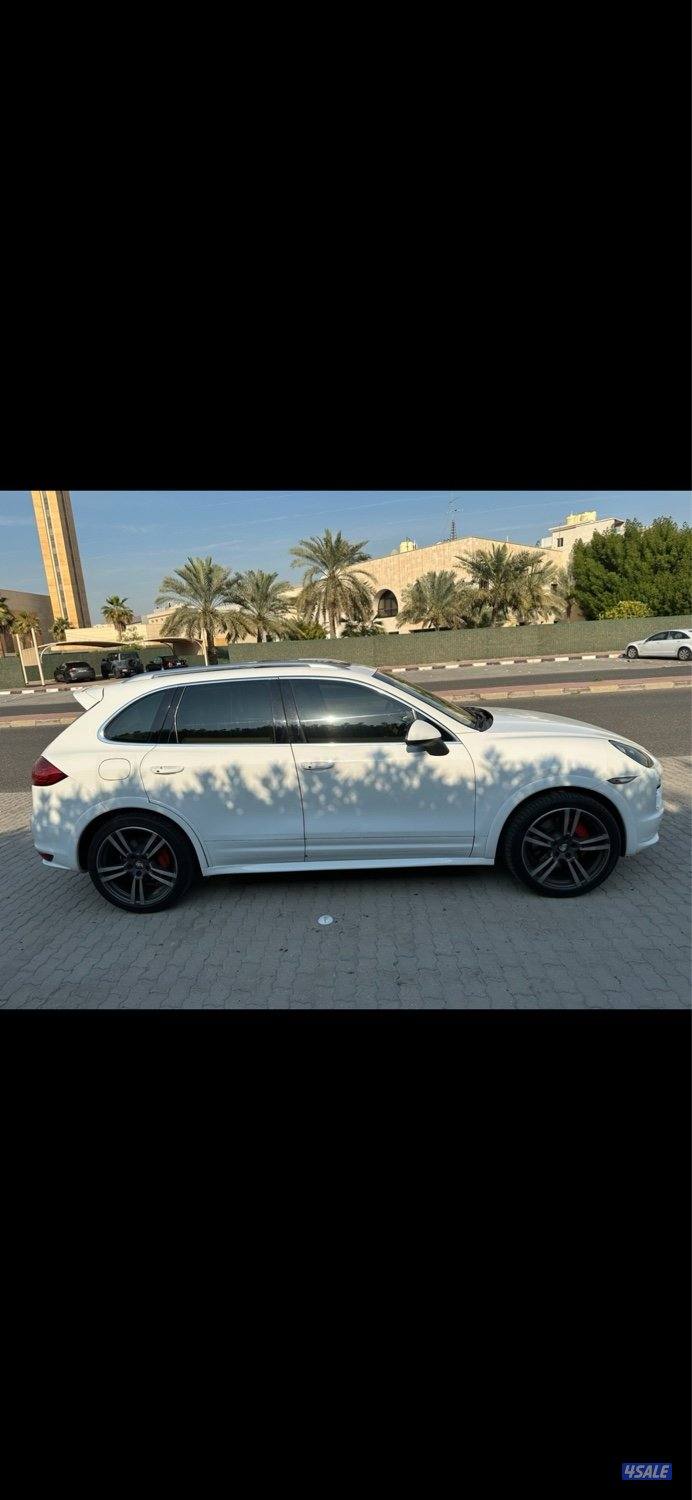 بورش كايين S موديل ٢٠١٢ صبغ وكالةً بحالة ممتازة9