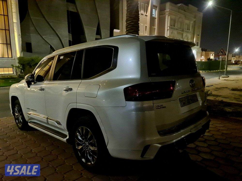 Toyota land cruiser VXR 20244