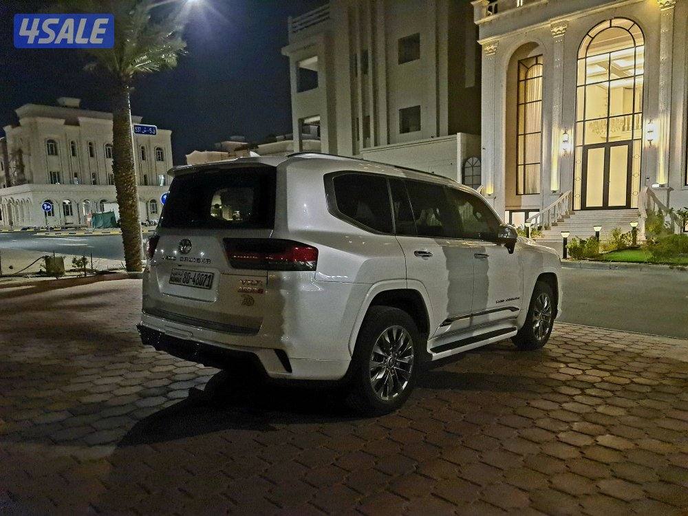 Toyota land cruiser VXR 20243