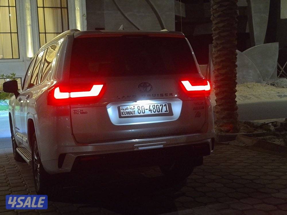 Toyota land cruiser VXR 20247