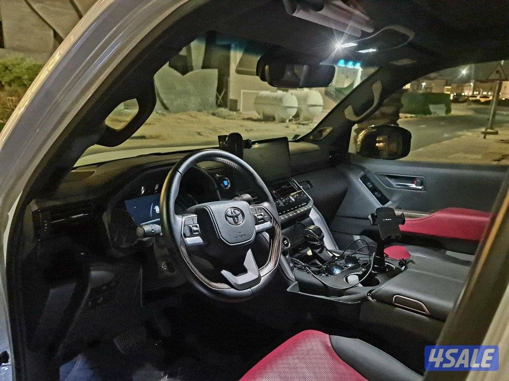 Toyota land cruiser VXR 202410