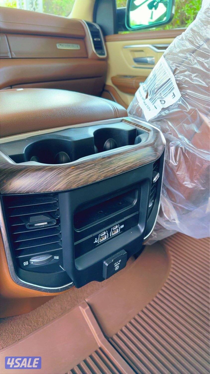 دودج _ LARAMY _ الدرجة الاولى _ بانوراما _ 4X4 _ حماية نانو _ 20198