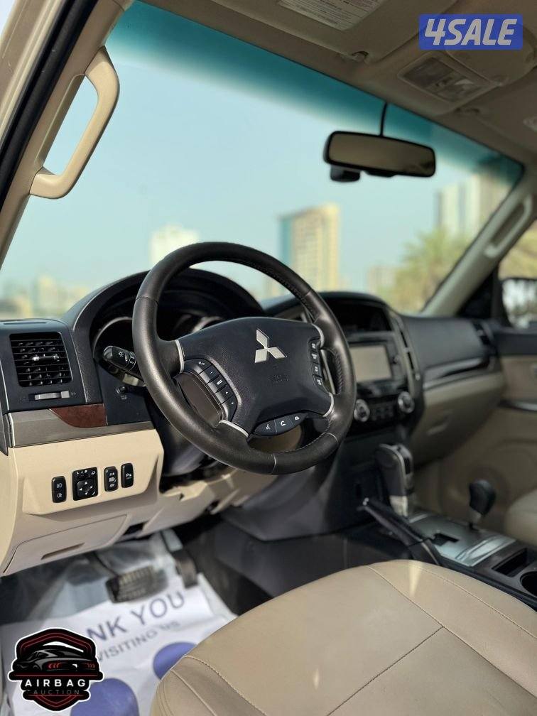 باجيرو موديل 2020 
عداد 120 الف 
ماكينه كبيره 3.8 سى سى5