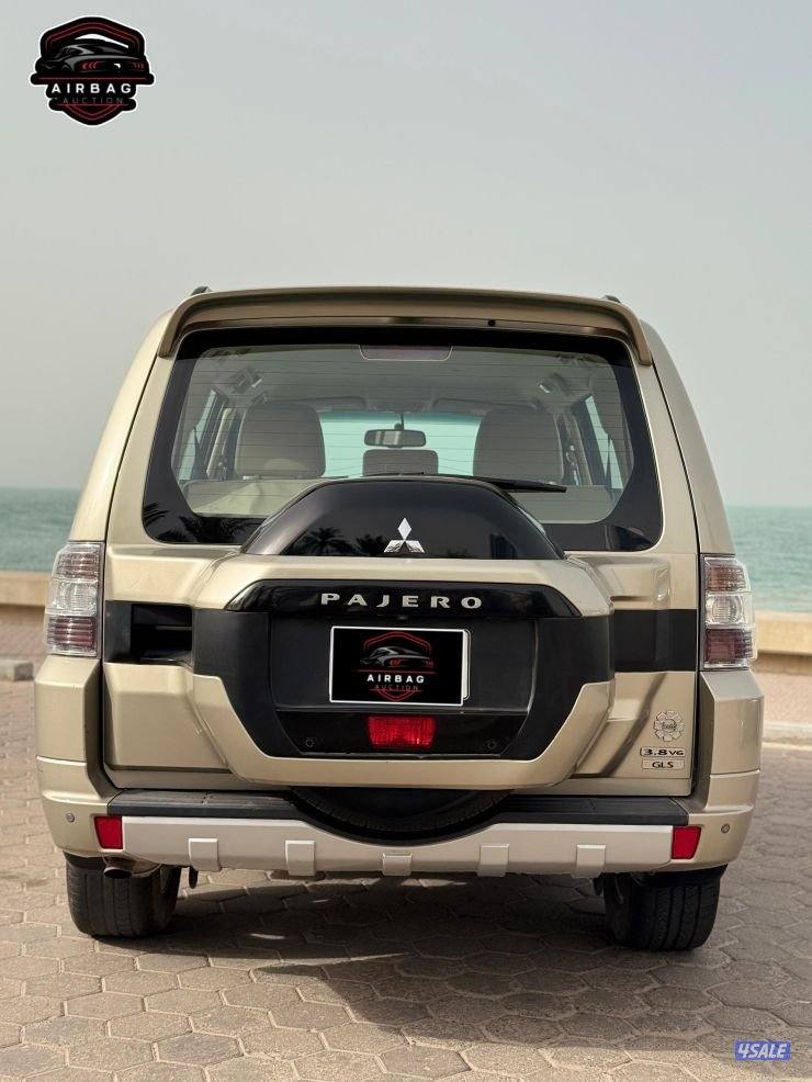 باجيرو موديل 2020 
عداد 120 الف 
ماكينه كبيره 3.8 سى سى4