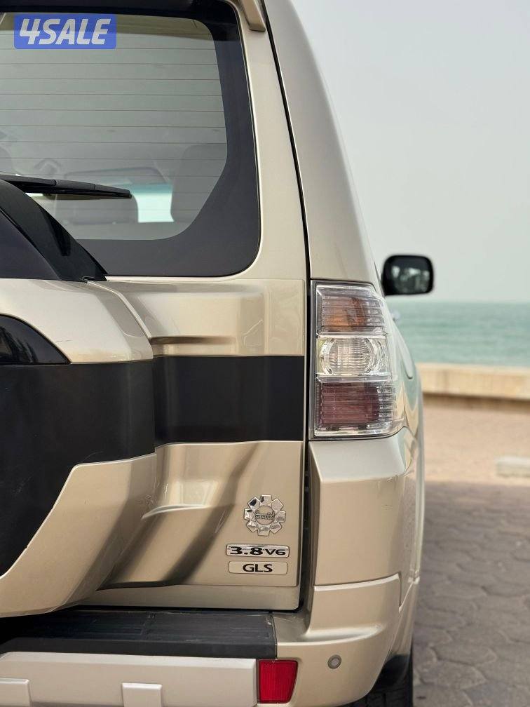 باجيرو موديل 2020 
عداد 120 الف 
ماكينه كبيره 3.8 سى سى6