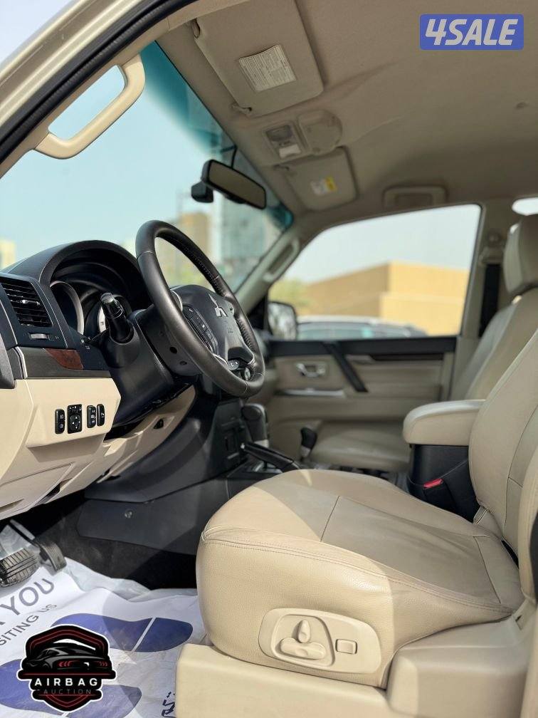 باجيرو موديل 2020 
عداد 120 الف 
ماكينه كبيره 3.8 سى سى10