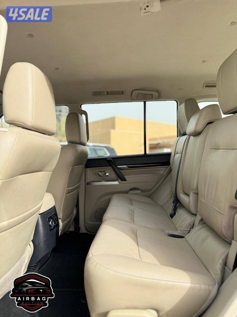 باجيرو موديل 2020 
عداد 120 الف 
ماكينه كبيره 3.8 سى سى12