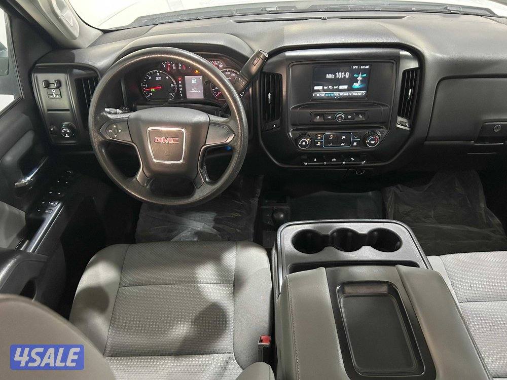 GMC Sierra 2500HD Crew Cab9