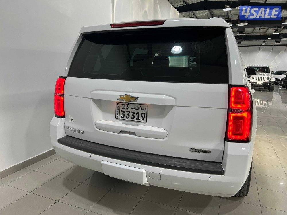 Chevrolet Tahoe LS (2015)5