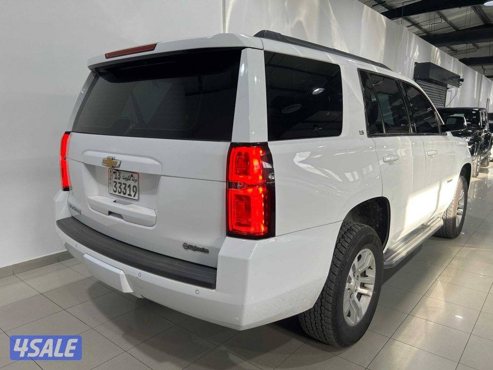 Chevrolet Tahoe LS (2015)4