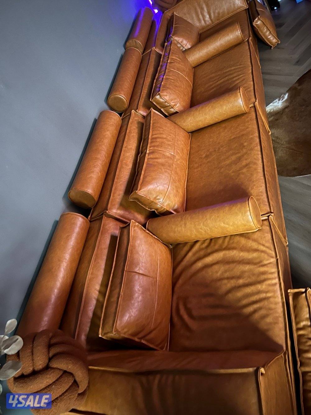 للبيع قعده الضهر خشب تغريبا فيها 4 متر من ميداس , استفسار وتساب فقط 📌1