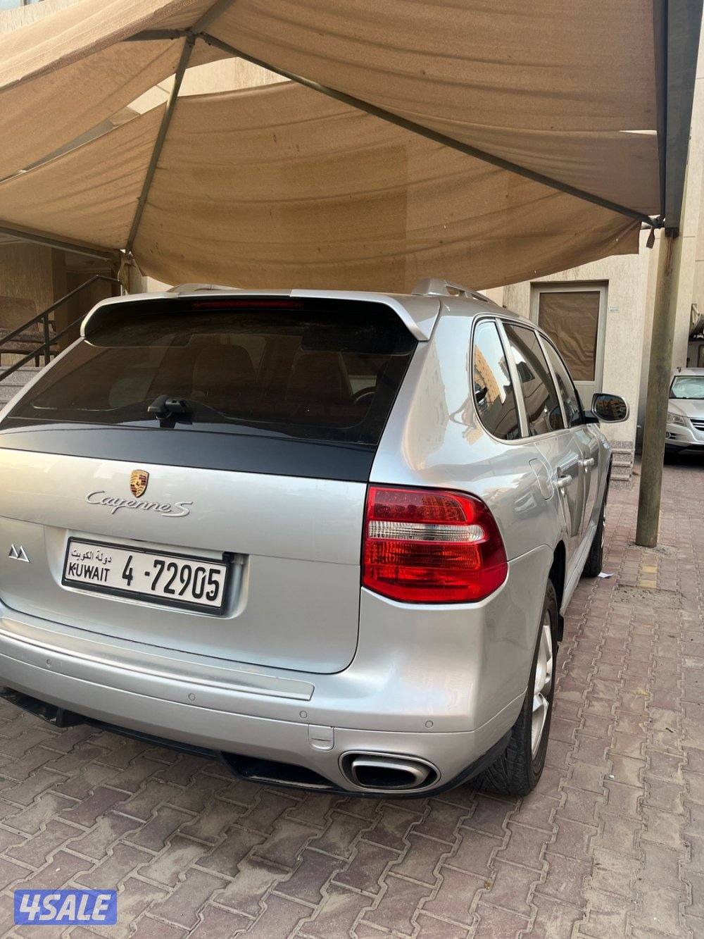 للبيع كايين S ٦سلندر فضي موديل 2010  بحالة ممتازة مكيف ثلج سيارة نظيفة5