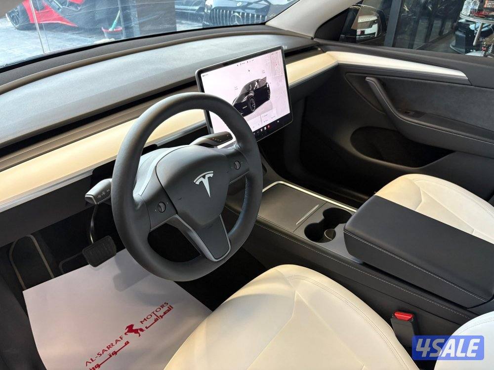 تسلا MODEL Y1