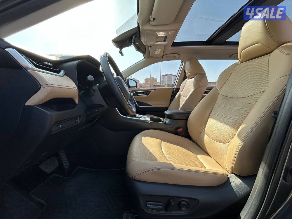 تويوتا RAV 4 
4WD
أعلى فئة "مودليستا"6