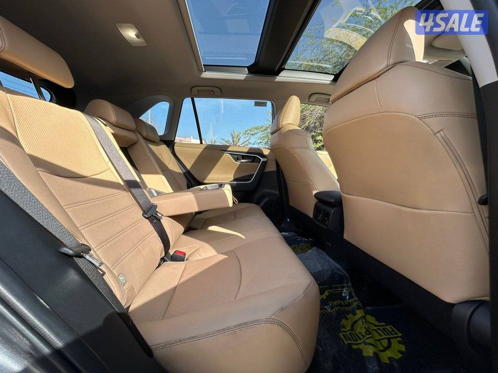 تويوتا RAV 4 
4WD
أعلى فئة "مودليستا"9