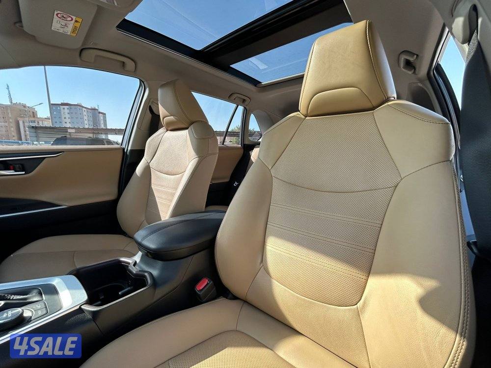 تويوتا RAV 4 
4WD
أعلى فئة "مودليستا"10