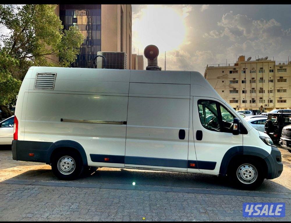 بيجو…مجهزه تجهيز مطعم متنقل…موديل …20164