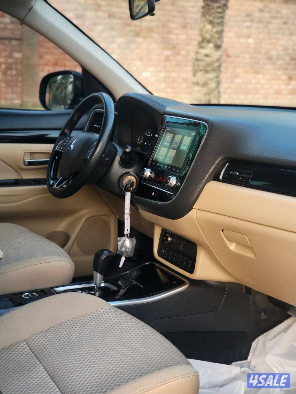 أوتلاندر 2022 صبغ وكالة عداد 80 ألف بحالة ممتازة10