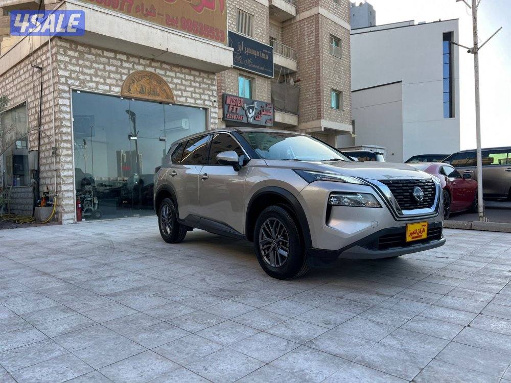 اكس تريل 2023 بحالة الوكاله ماشي 130 الف صبغ الوكاله شرط الفحص2