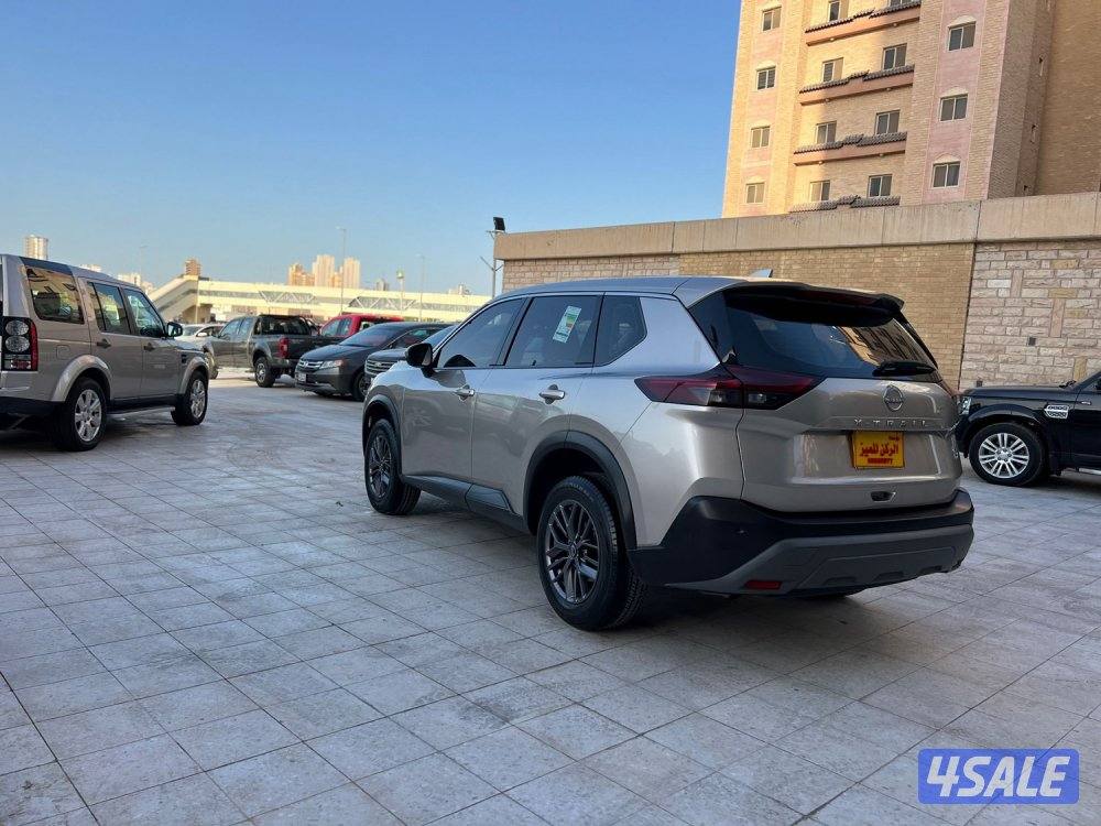 اكس تريل 2023 بحالة الوكاله ماشي 130 الف صبغ الوكاله شرط الفحص7