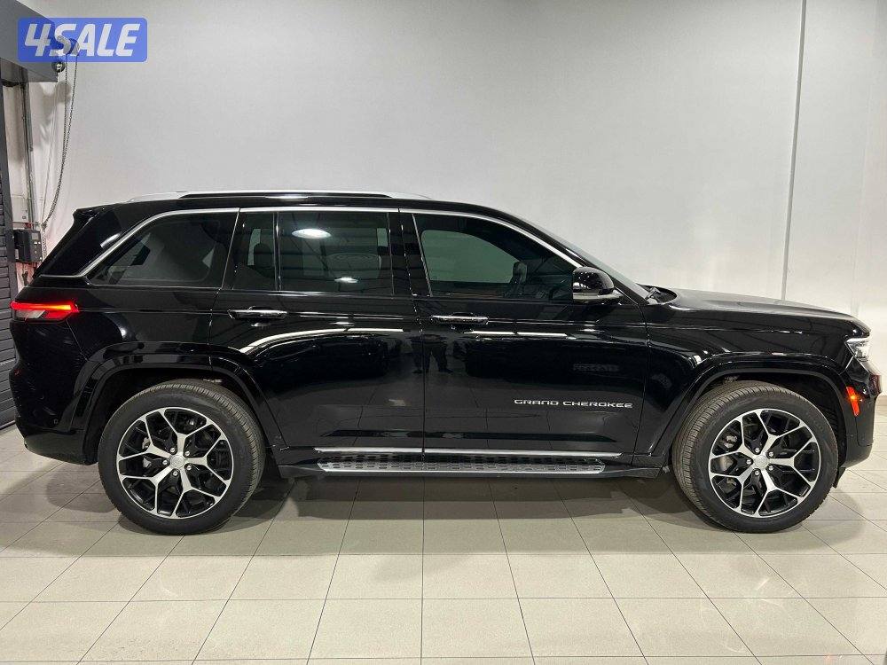 Jeep Grand Cherokee Summit Reserve0