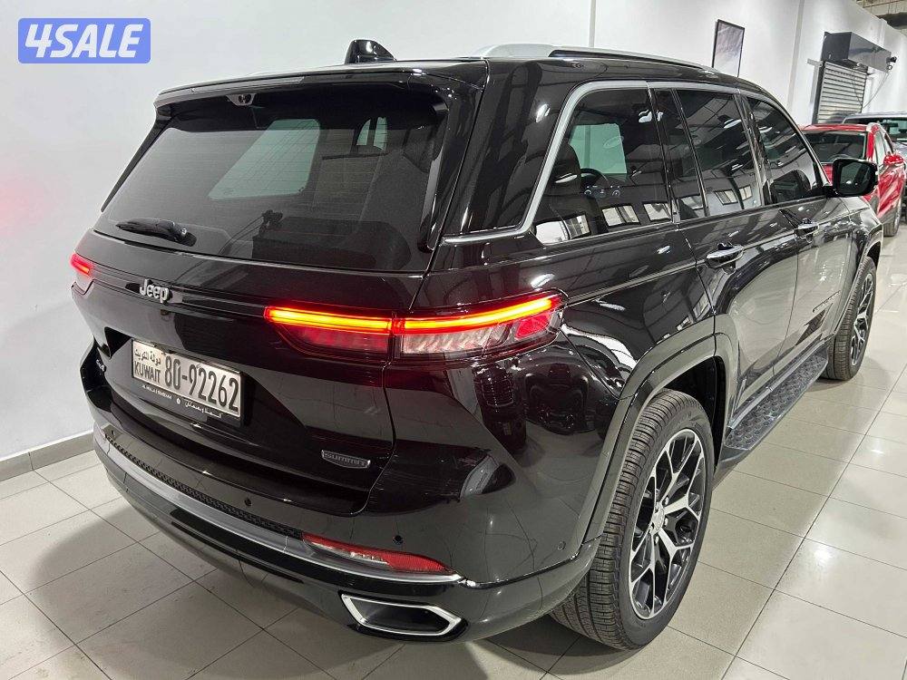 Jeep Grand Cherokee Summit Reserve5