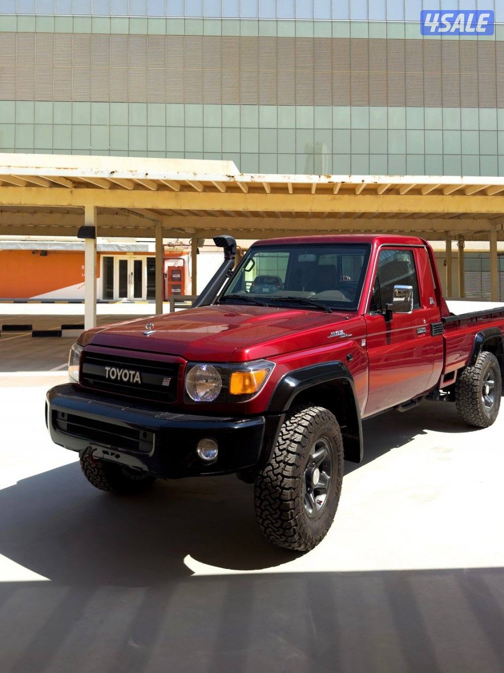 Landcruiser Pickup LX 70th Anniversary (Black Edition - Limited Color)1