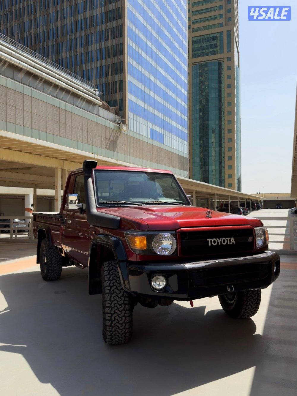 Landcruiser Pickup LX 70th Anniversary (Black Edition - Limited Color)2