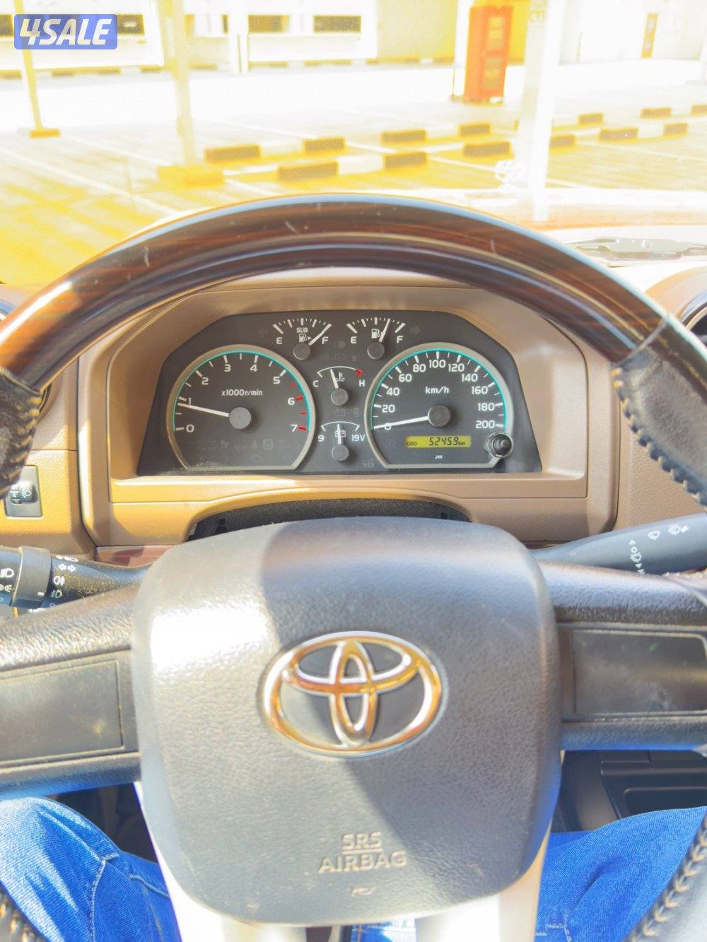 Landcruiser Pickup LX 70th Anniversary (Black Edition - Limited Color)7