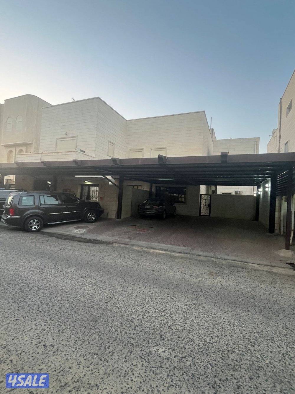 للبيع فيلا بكيفان0