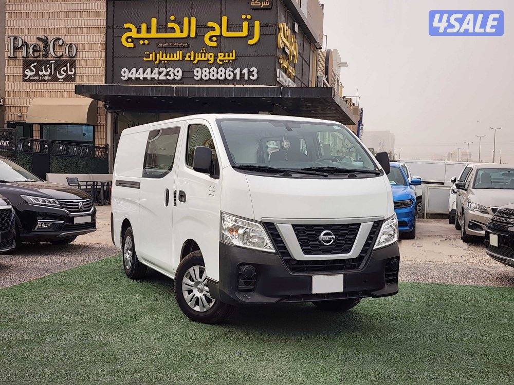 باص نيسان أورفان نصف مقفل أوتوماتيك موديل 2022 عداد 70 ألف شرط الفحص0