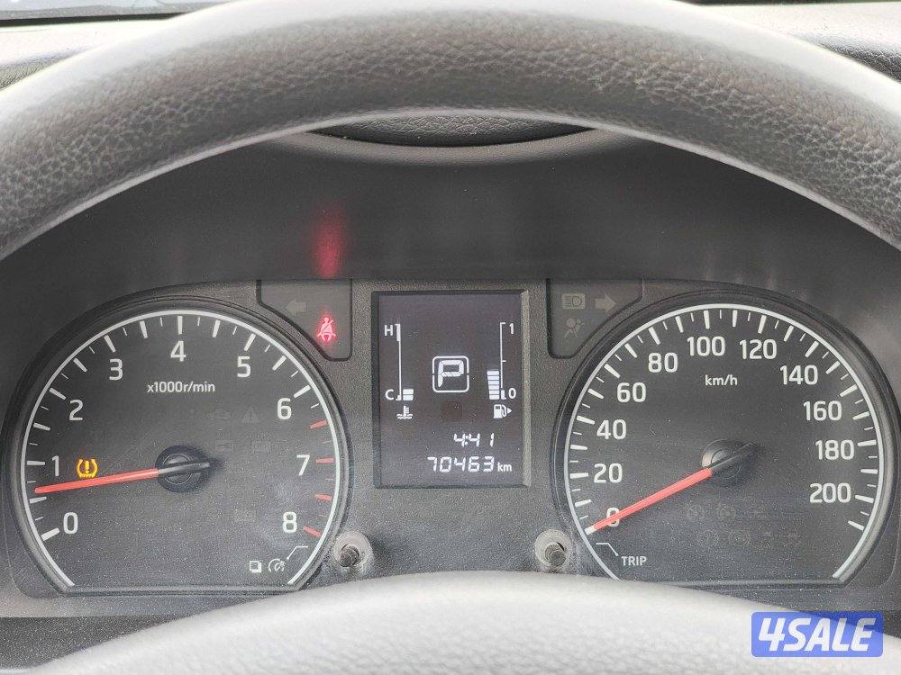 باص نيسان أورفان نصف مقفل أوتوماتيك موديل 2022 عداد 70 ألف شرط الفحص10