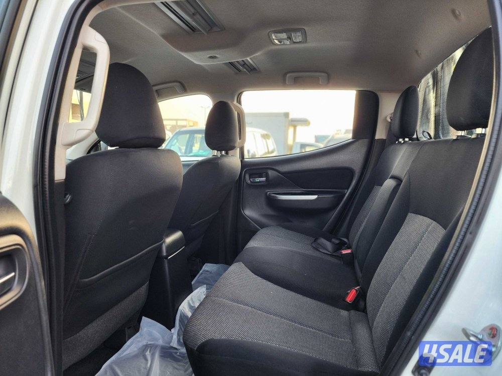 وانيت ميتسوبيشي L200 ديزل غمارتين دبل قير عادي صبغ وكالة  شرط الفحص5