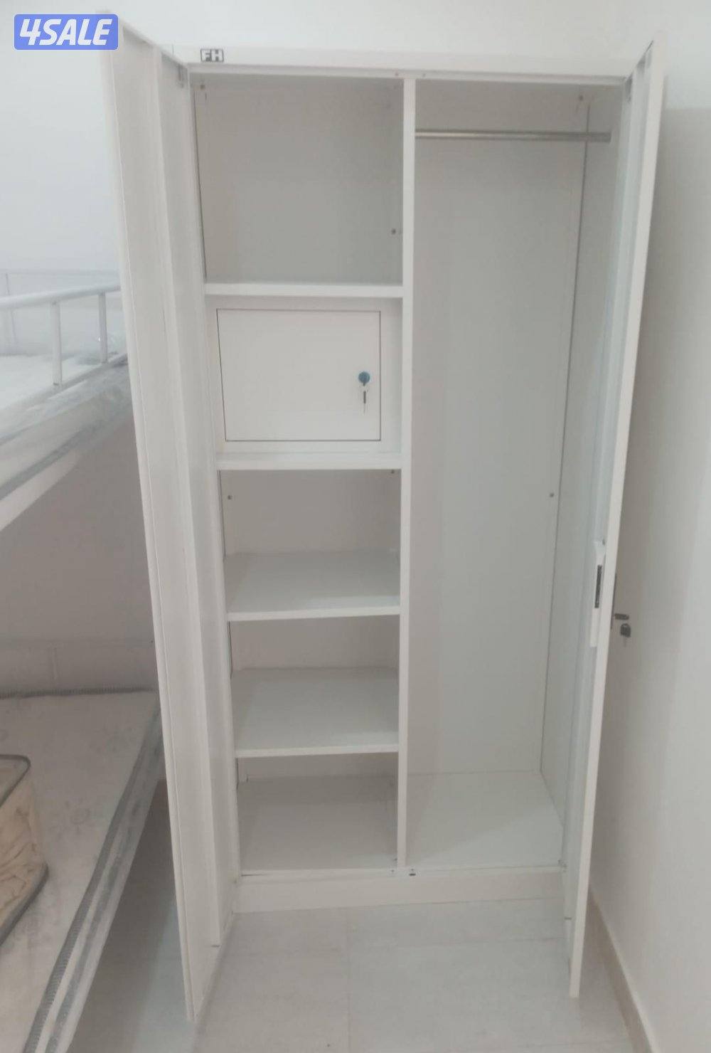 سرير حديد ومرتبه طبيه وبطانيه ومخده والملايات4