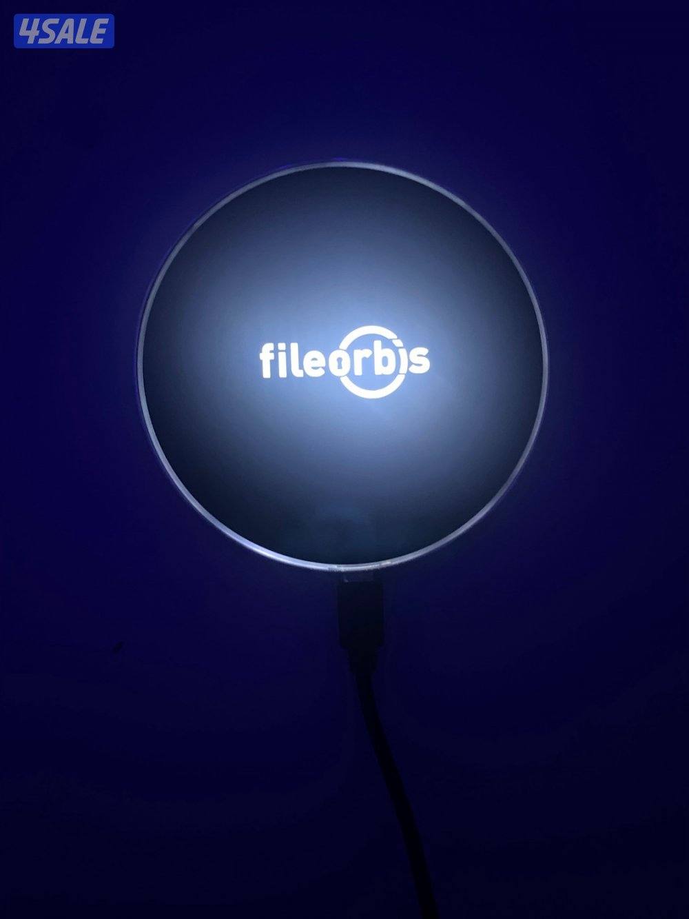 شاحن وايرلس من iForce – أنيق، عملي، وسهل الحمل1