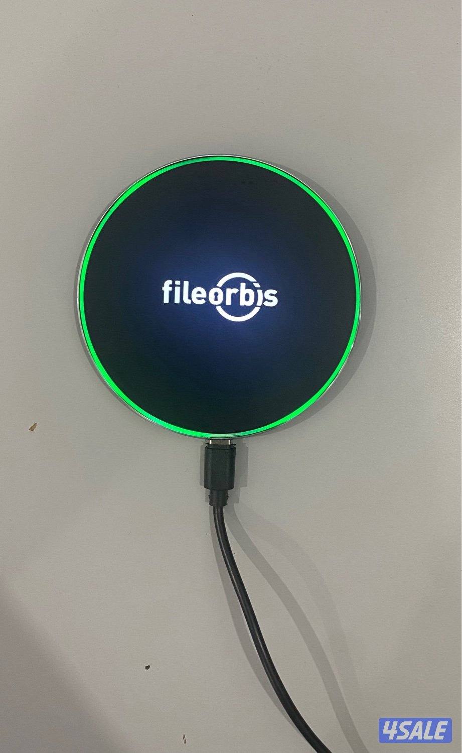 شاحن وايرلس من iForce – أنيق، عملي، وسهل الحمل2